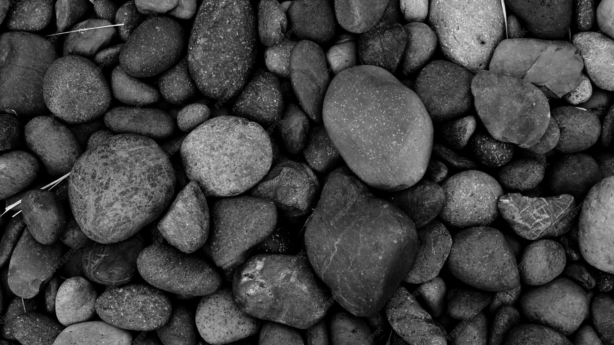 Камни черно белое фото Premium Photo Black pebble stone background