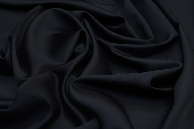 Черная шелковая ткань