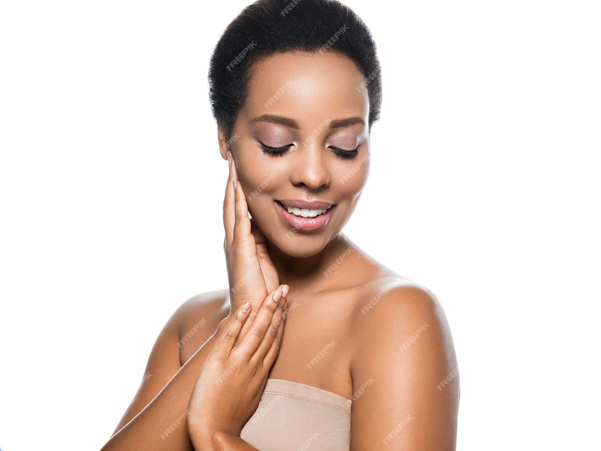 vreemd spectrum Bevestiging Premium Photo | Black skin beauty woman pure natural skin afro girl  isolated on white. studio shot.