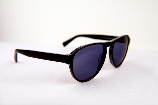 Photo black sunglasses isolated on white background