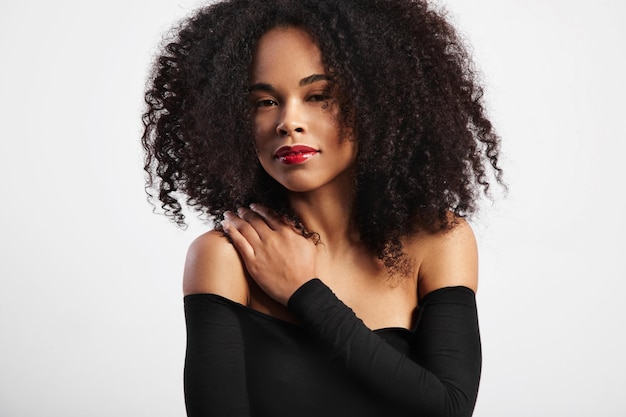 Photo black woman with big afro curly hair