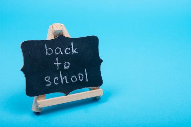 Foto blackboard met woorden terug naar school