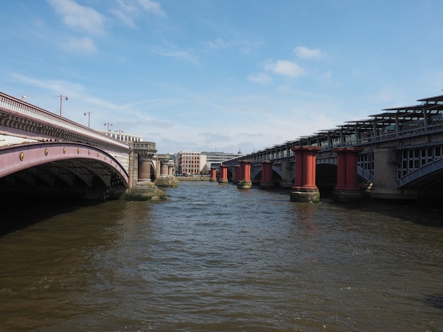 Blackfriars-brug in Londen