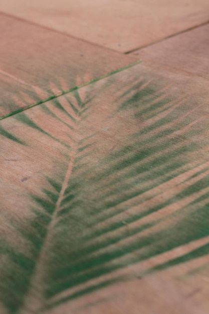 Foto blad schilderen op houten plank