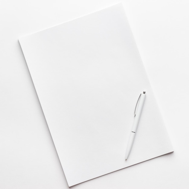 Blanco vel papier en pen