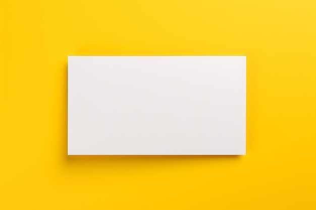 Фото Пустая визитная карточка на желтом фоне