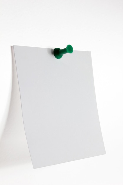 Blank note on white Notepad