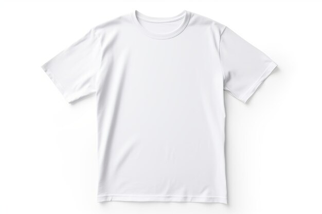 白い背景の白いTシャツ