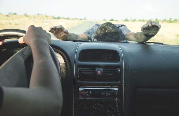 Blanke gewonde. Auto ongeluk