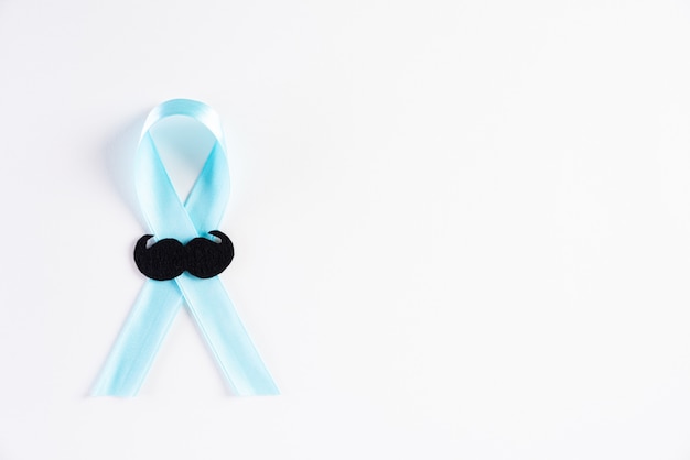 Blauw lint voor de maand november om de gezondheid van mannen te vergroten