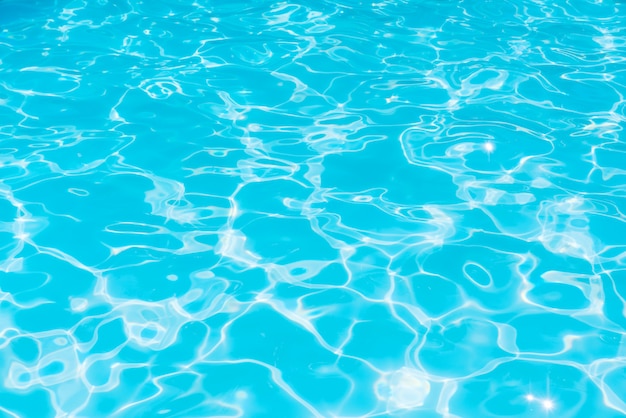 Blauw water in pool voor achtergrond en samenvatting
