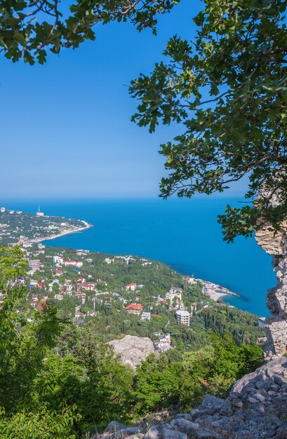 Blauwe baai bij Simeiz-stad op de Krim