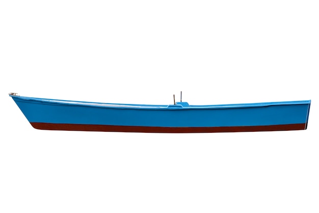 Blauwe houten vissersboot geïsoleerd op wit