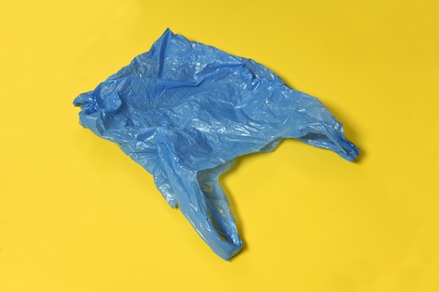 Blauwe plastic zak