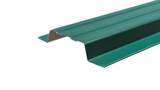 Foto blockhouse rails voor hekken gekleurde gekleurde metalen profielelementen geïsoleerd