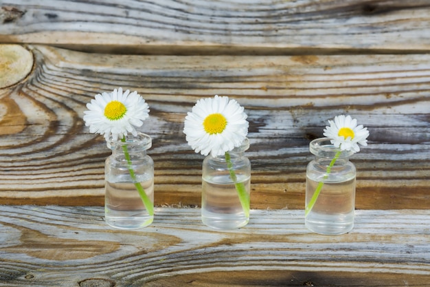 Bloemen in een glazen pot