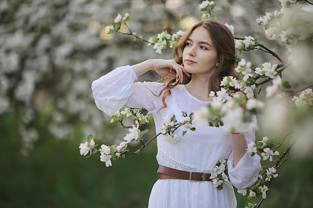 bloemen tuin meisje bomen stemming geluk, Azië toerisme, bloei traditionele seizoensgebonden achtergrond april