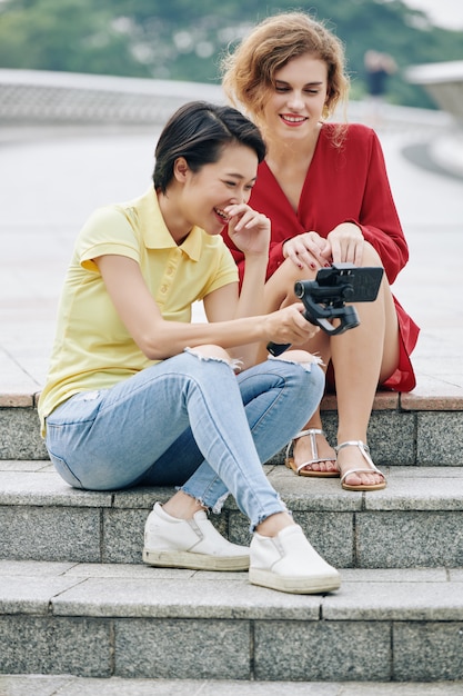 Bloggers rewatching video