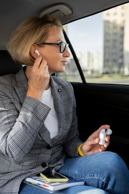 Photo blonde business woman portrait