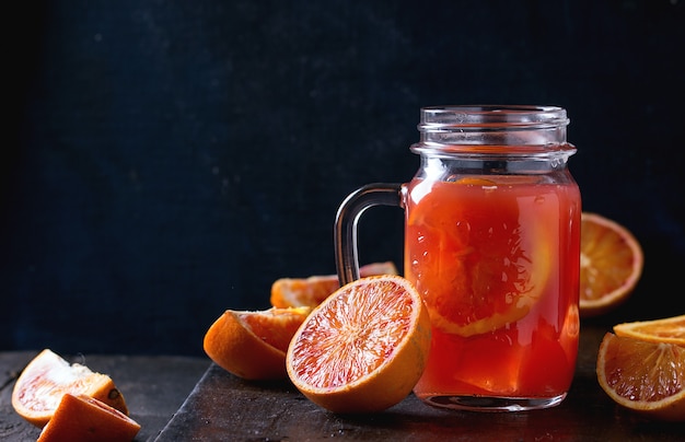 Blood oranges with juice