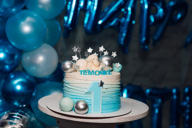 Photo blue beautiful cake for childrens birthday