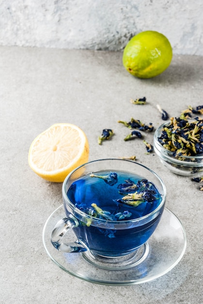 Foto tè blu del fiore del pisello di farfalla