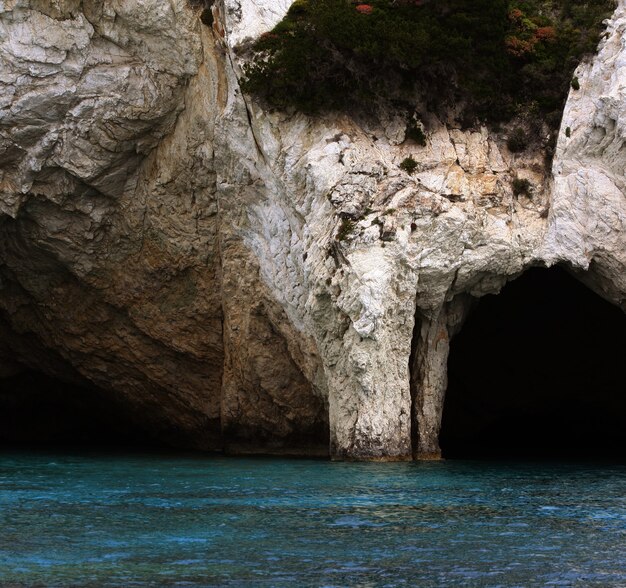 Photo blue caves on zakynthos island, greece