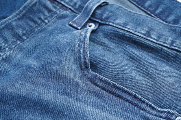 Синий передний карман джинсов, крупный план