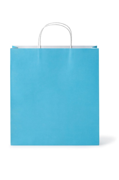 Бумажный пакет с синей ручкой, изолированный на белом