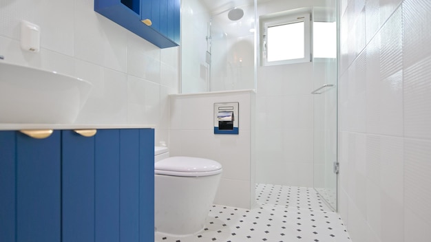 The blue interior color gives a refreshing feeling and goes well with the bathroom
