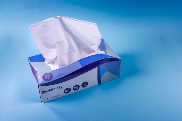 Blue Monday concept Doos tissues hard nodig op deze dag