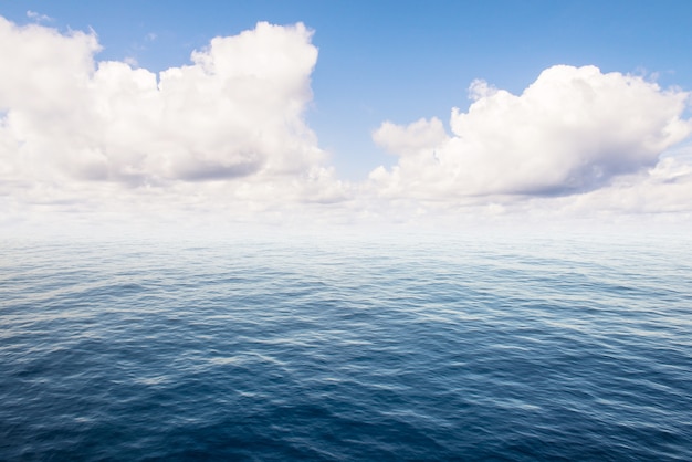 Photo blue sea and blue sky.