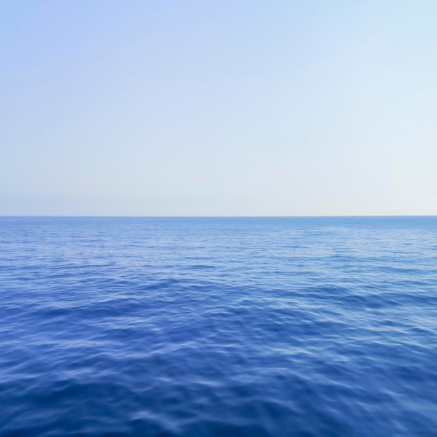 青い海と澄んだ空、カリブ海