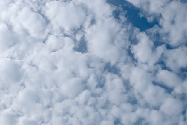 雲と青い空