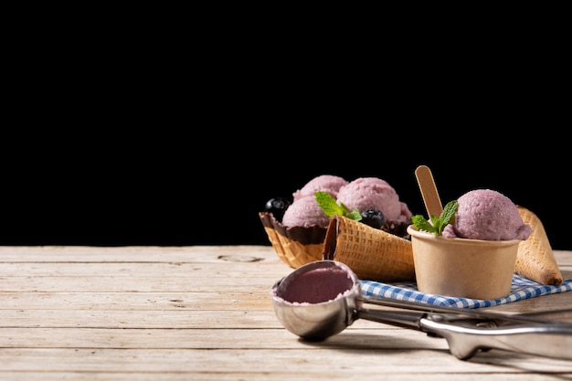 Blueberry ice cream scoops