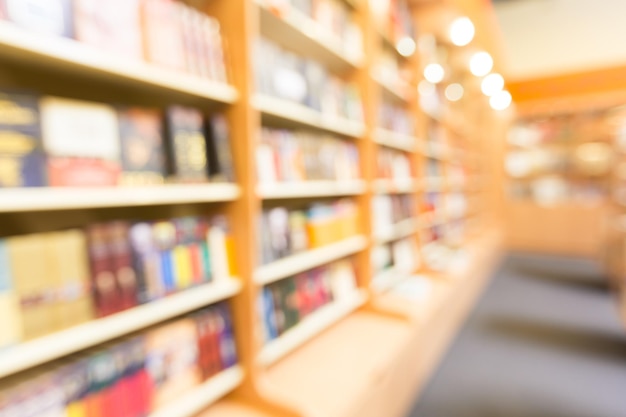 Размытие книжного магазина в торговом центре для использования в фоновом режиме.