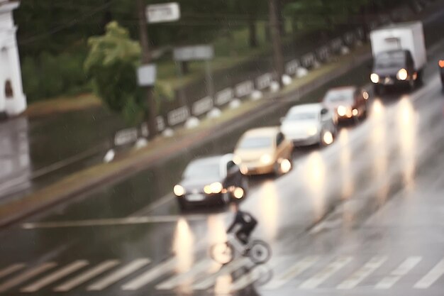 ぼやけた抽象的な都市/夜の街、交通渋滞、高速道路、ナイトライフのボケ車のライトの背景