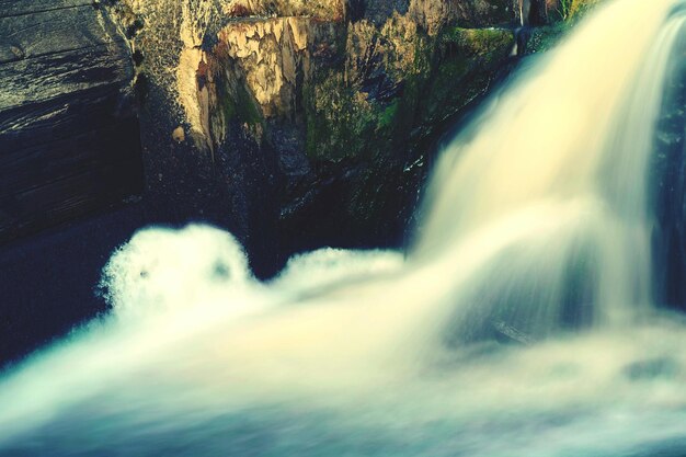 Photo blurred motion of waterfall