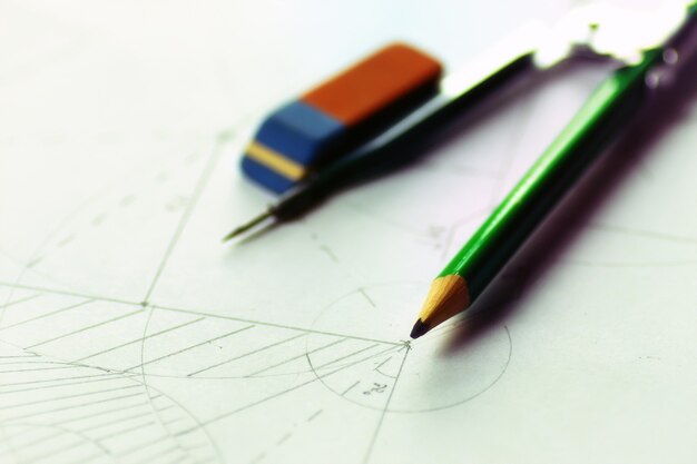 Board table pencil divider