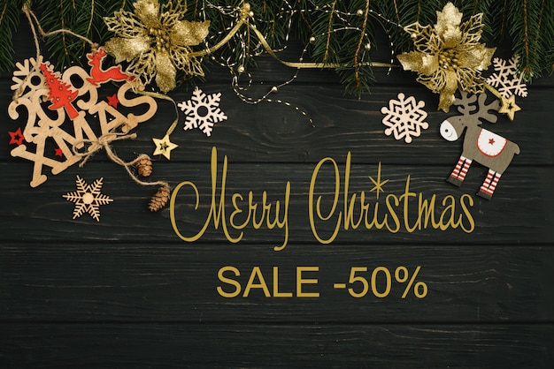 Доска с сообщением Merry Christmas sale.