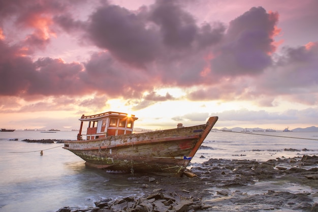 boat abandoned