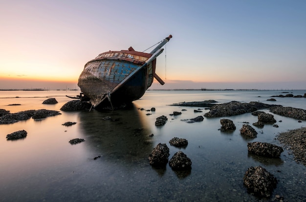 boat crashes in the sea 