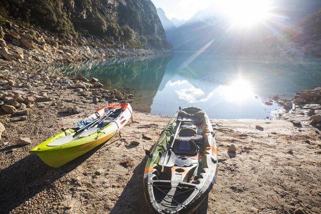 Photo boat on lake paron