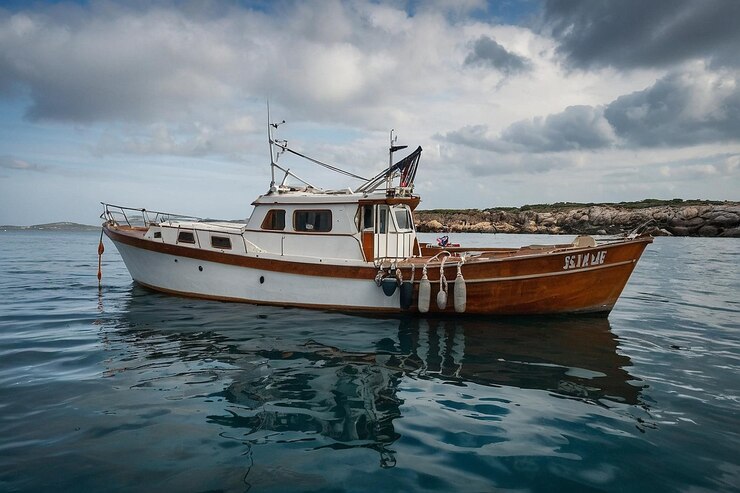 Photo boat moored in sea