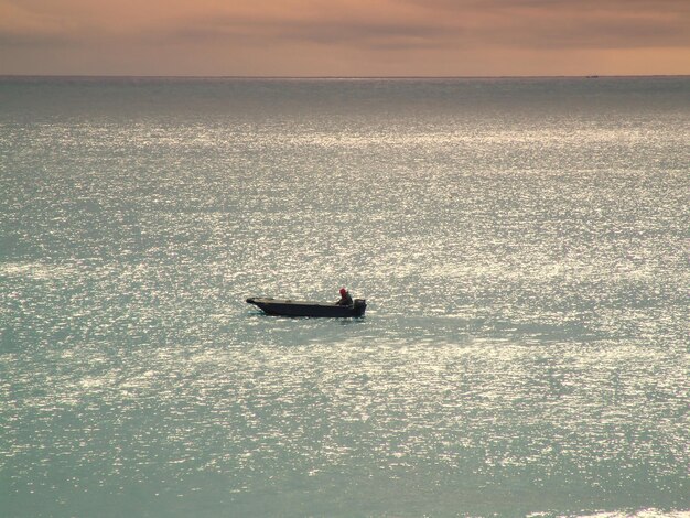 Foto nave in mare