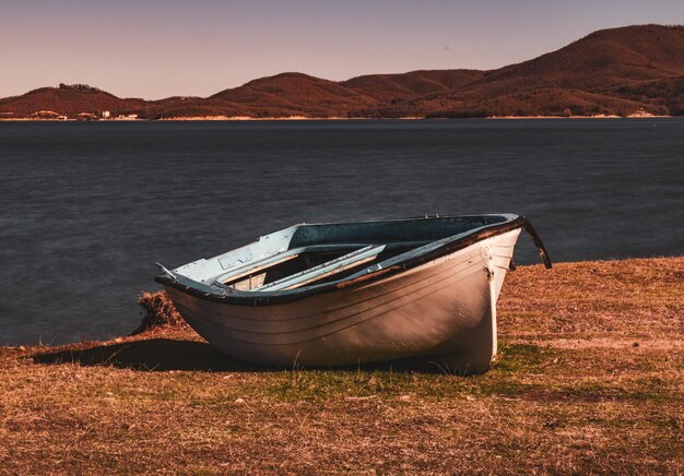 Photo boat in sea