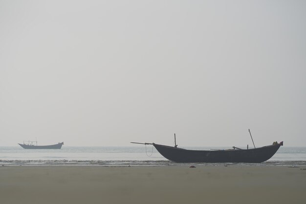 Photo boat in seaside