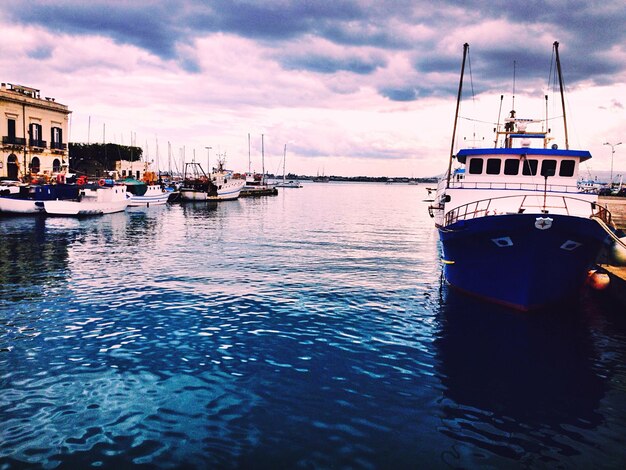 写真 海のボート