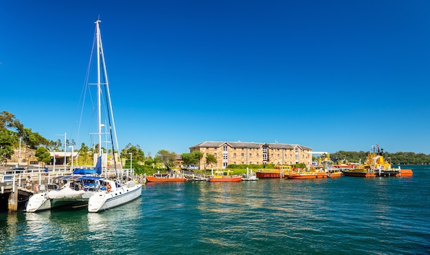 Imbarcazioni presso l'autorità portuale del nuovo galles del sud a sydney, in australia