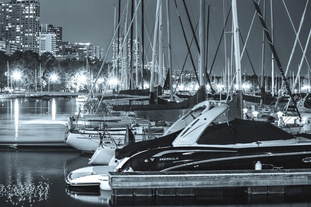 Photo boats in river